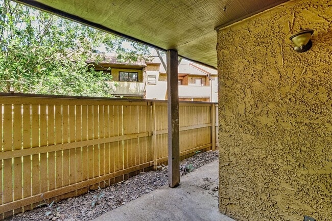 Building Photo - Affordable 2 bedroom in North Arlington