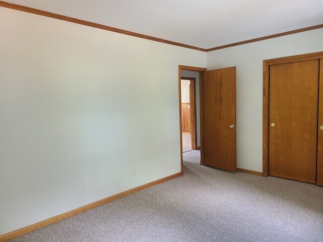 Building Photo - 159 Lake St