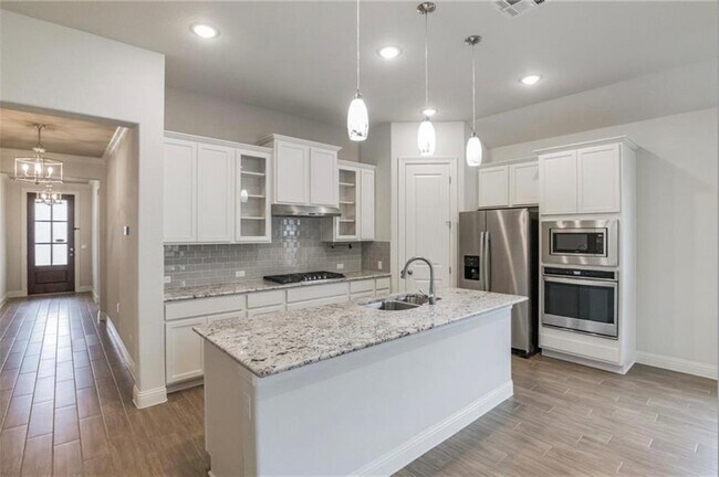 Building Photo - 218 Gulfton St