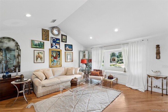 Building Photo - 38 Liberty St