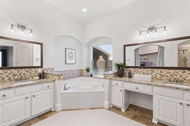 Building Photo - 1920 Sandstone Dr