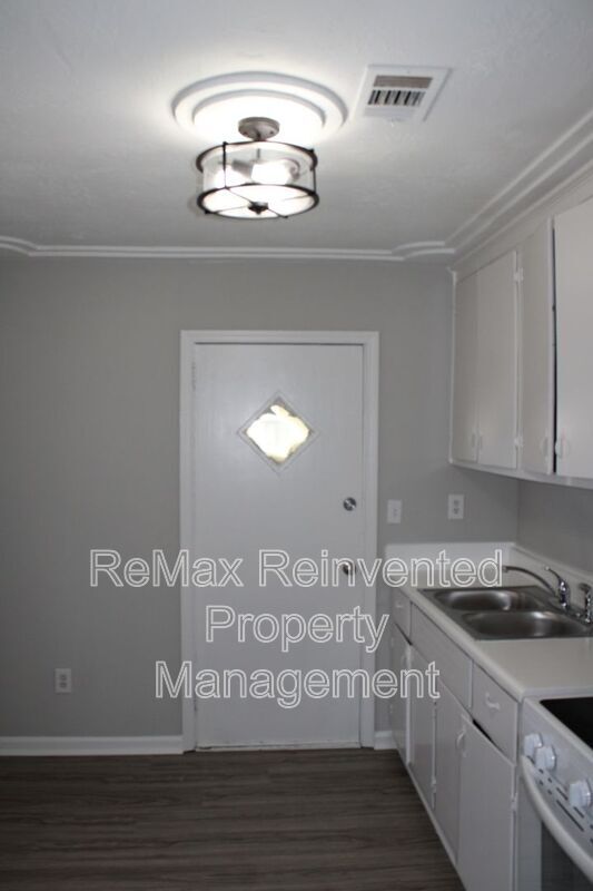 Building Photo - 1510 Koger St