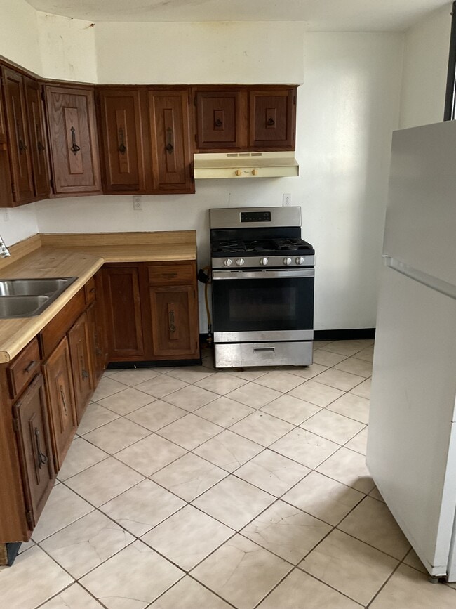 Building Photo - 3002 Garbett St