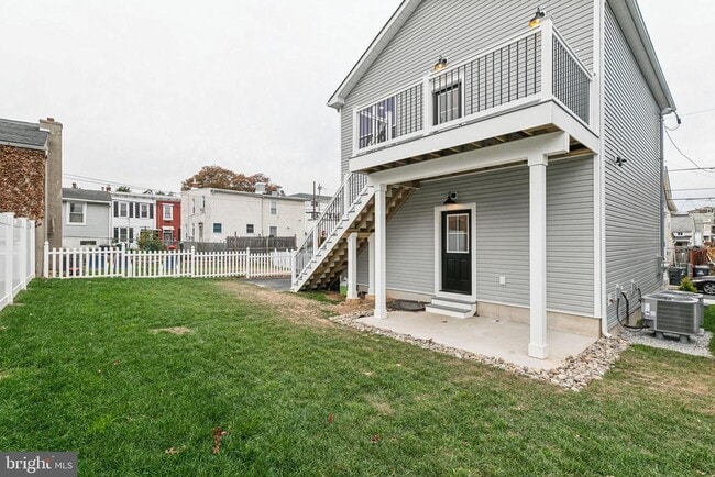 Building Photo - 153 Morgan St