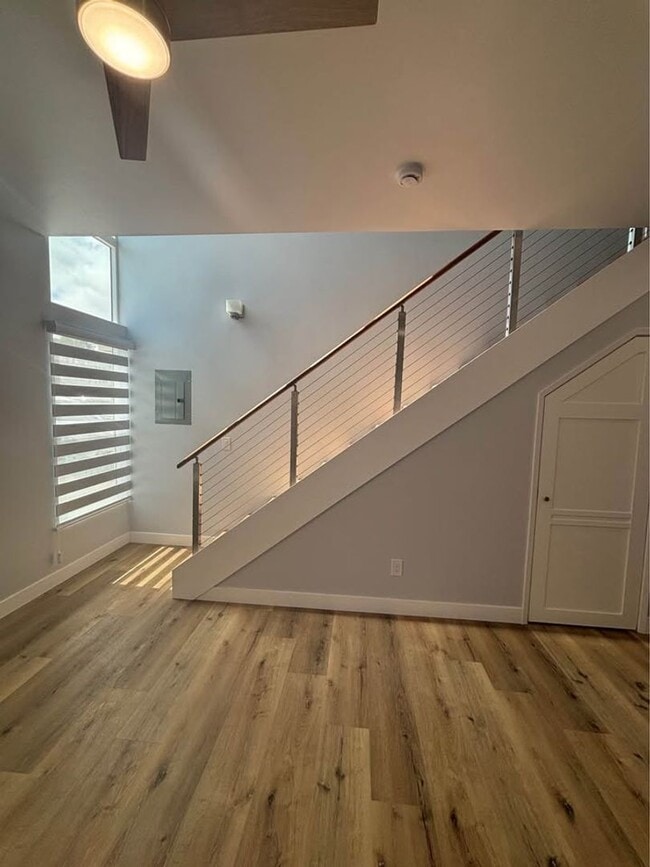 Building Photo - 1 bedroom 1.5 baths Home For Rent in Chula...