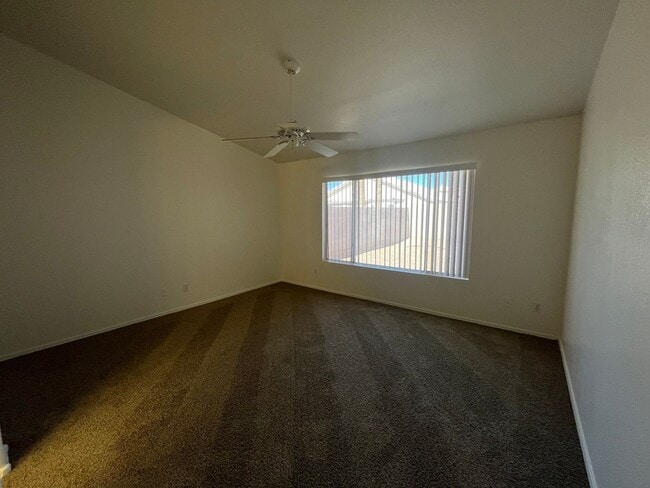 Building Photo - 4 Weeks of Free Rent! - Three bedroom Sing...