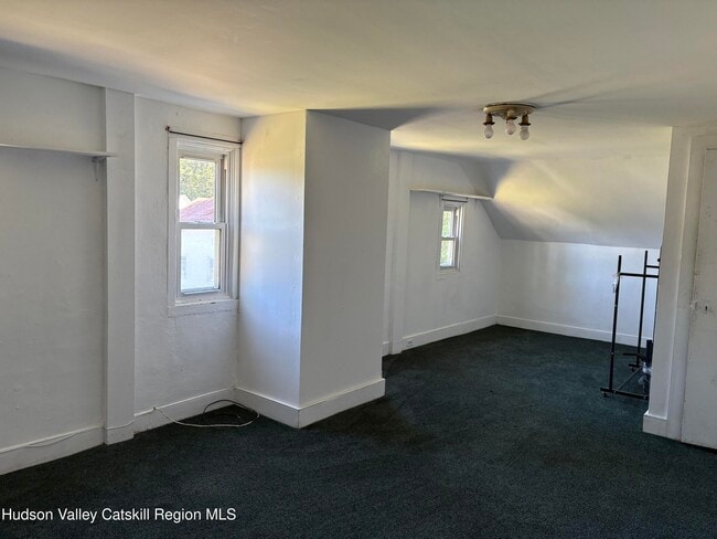 Building Photo - 42 Maple Ave
