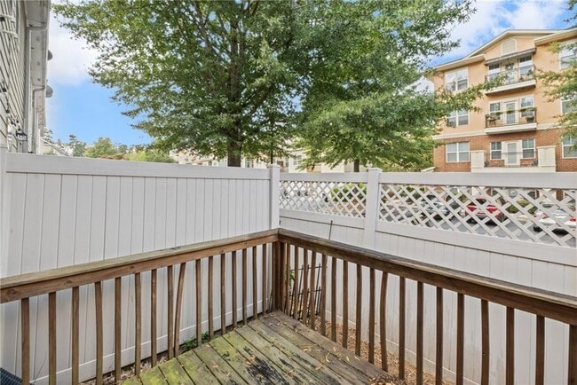 Building Photo - 1821 Willow Branch Ln