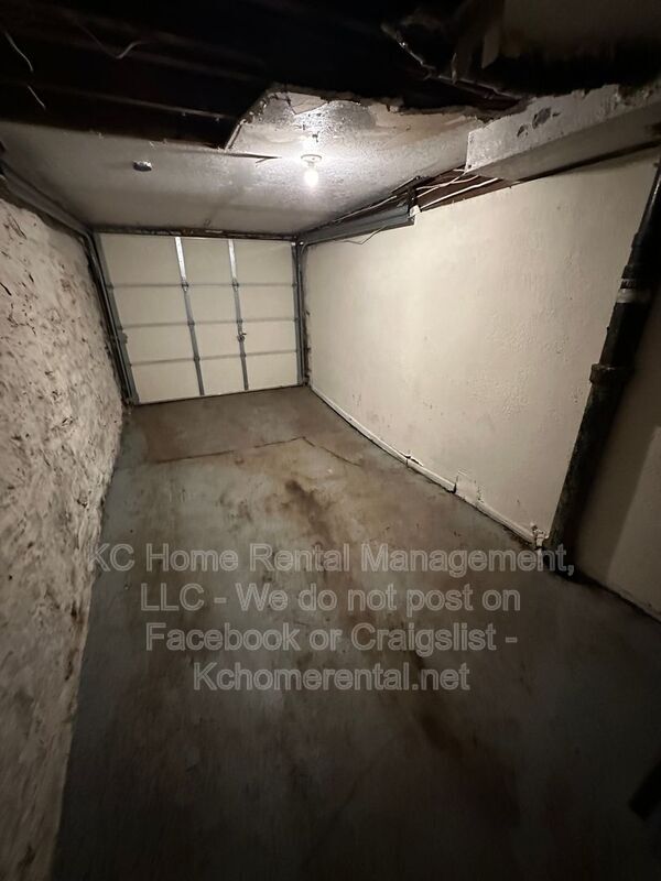 Building Photo - 6838 The Paseo