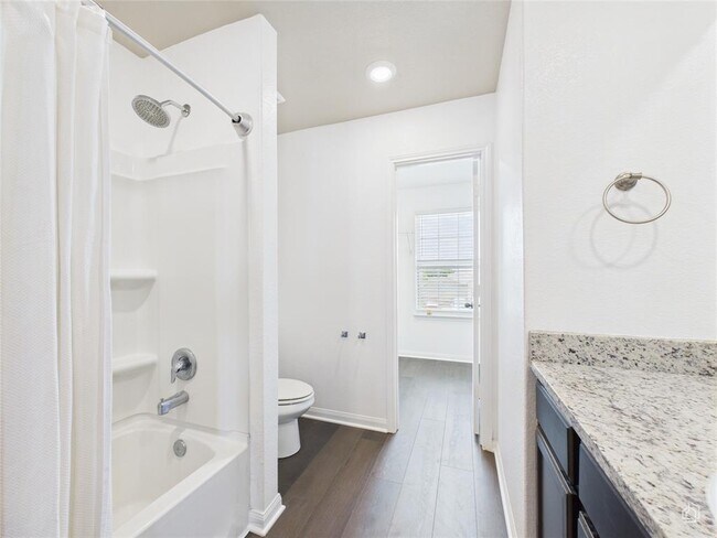 Building Photo - 1687 Twin Estates Dr