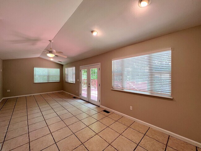 Building Photo - 6017 Tennyson Dr