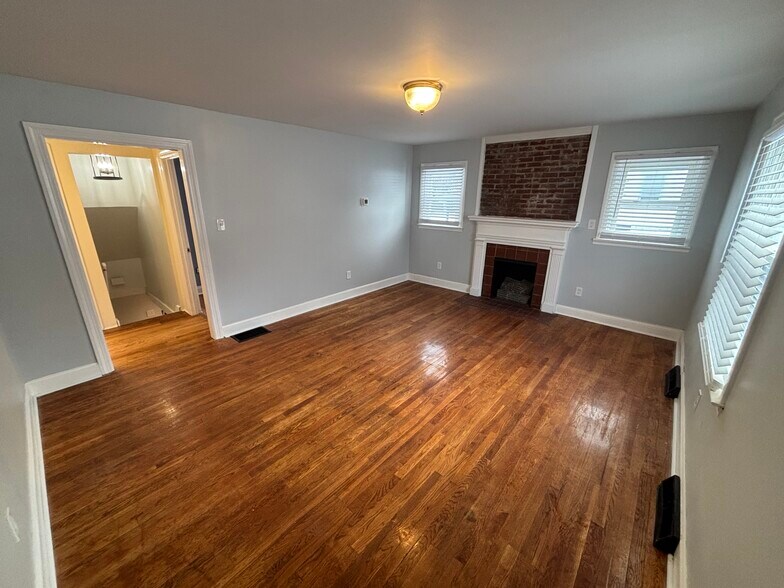 Living Room - 210 Boston Dr