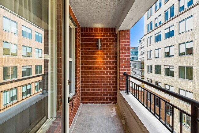 Building Photo - UPDATED Modern 1BR at The Artisan | Downtown DC Living