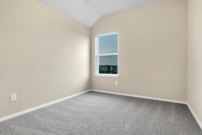 Building Photo - 135 Lyndon Dr