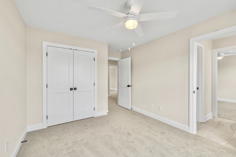 Building Photo - 1917 Gracie Bug Lp