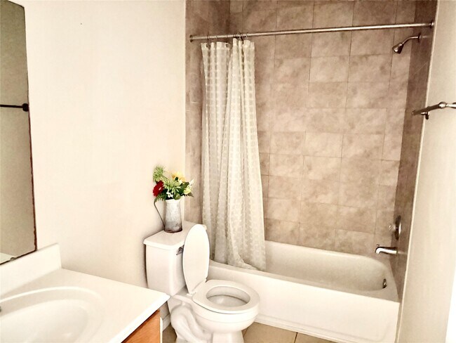 Building Photo - 13743 Canyon Hollow Loop