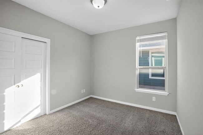 Building Photo - 183 Outlaw Dr