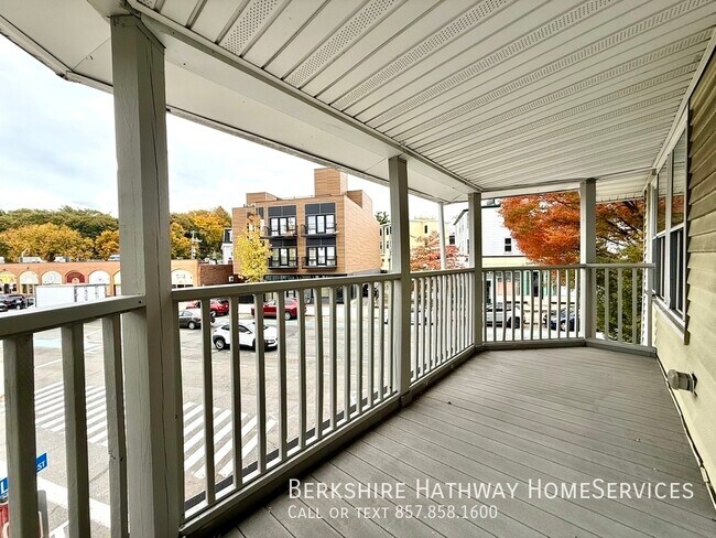 Building Photo - 879 Broadway-2