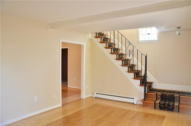 Building Photo - 15 Halsey St