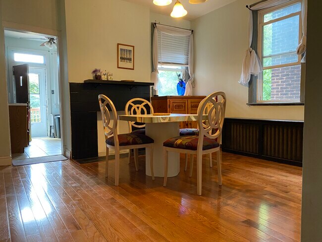 Building Photo - 2318 Eldridge St