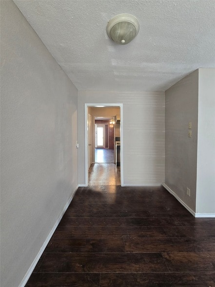 Building Photo - 8307 Bunche Dr