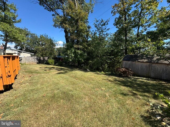 Building Photo - 4611 Eaton Pl