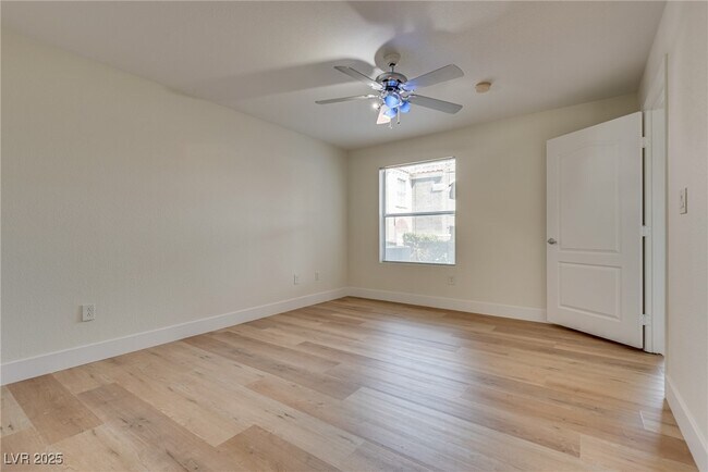 Building Photo - 5055 W Hacienda Ave