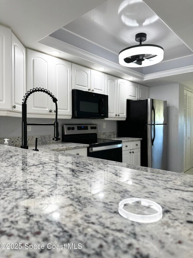 Building Photo - 850 N Atlantic Ave