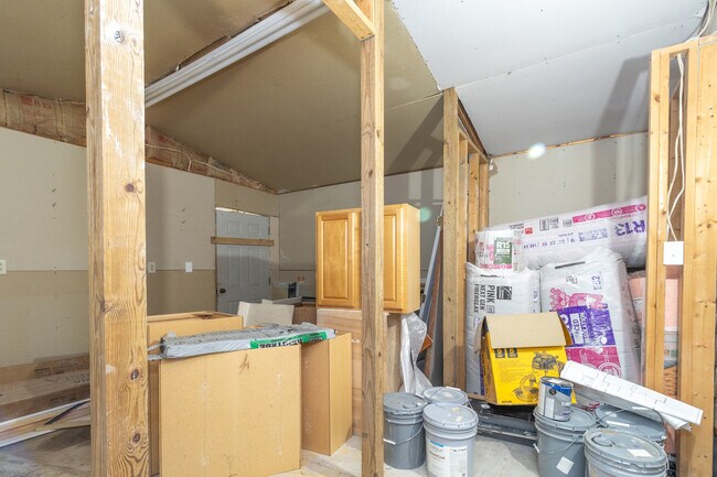 Building Photo - 770 Mahoney Rd