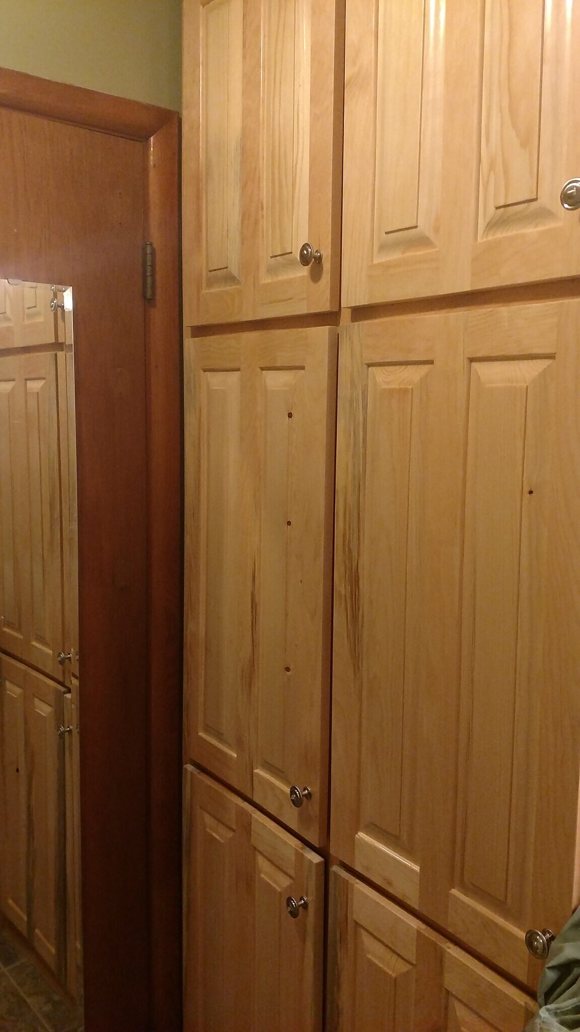 bathroom storage - 419 E King Rd