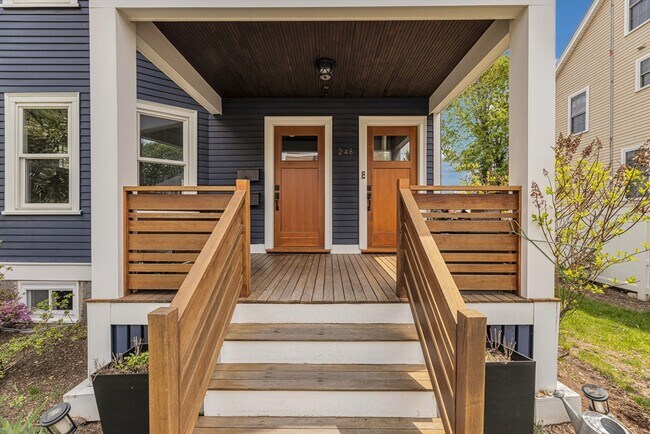 Building Photo - 248 Roslindale Ave