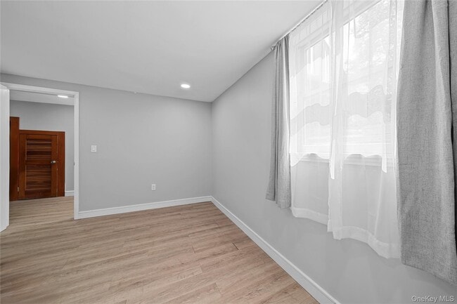 Building Photo - 143 N Rocky Point Landing Rd