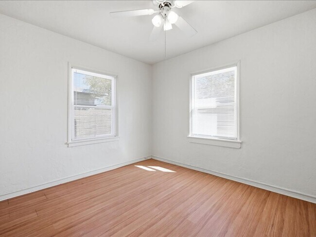 Building Photo - 4413 E Whitman St