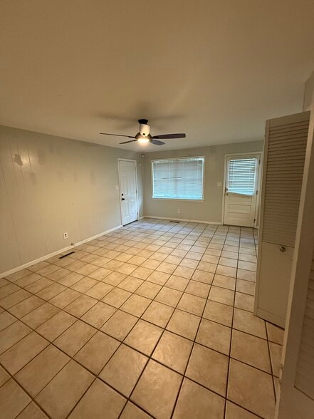 Building Photo - 2506 Fritz Ln