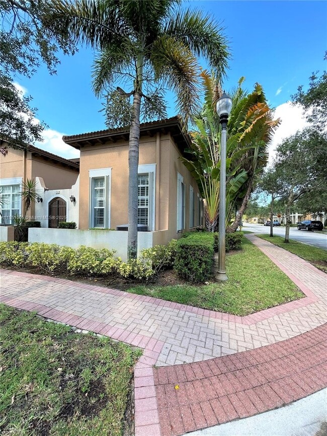 Building Photo - $3,350MONTHLY;1065 SW 147TH TER PEMBROKE P...