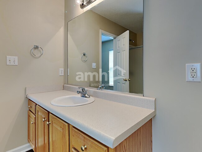 Building Photo - 295 Hialeah Ct