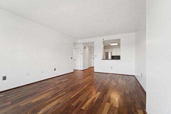 Building Photo - 1110 City Pl