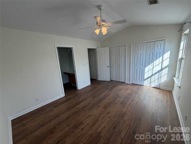 Building Photo - 7499 Bluff Point Ln