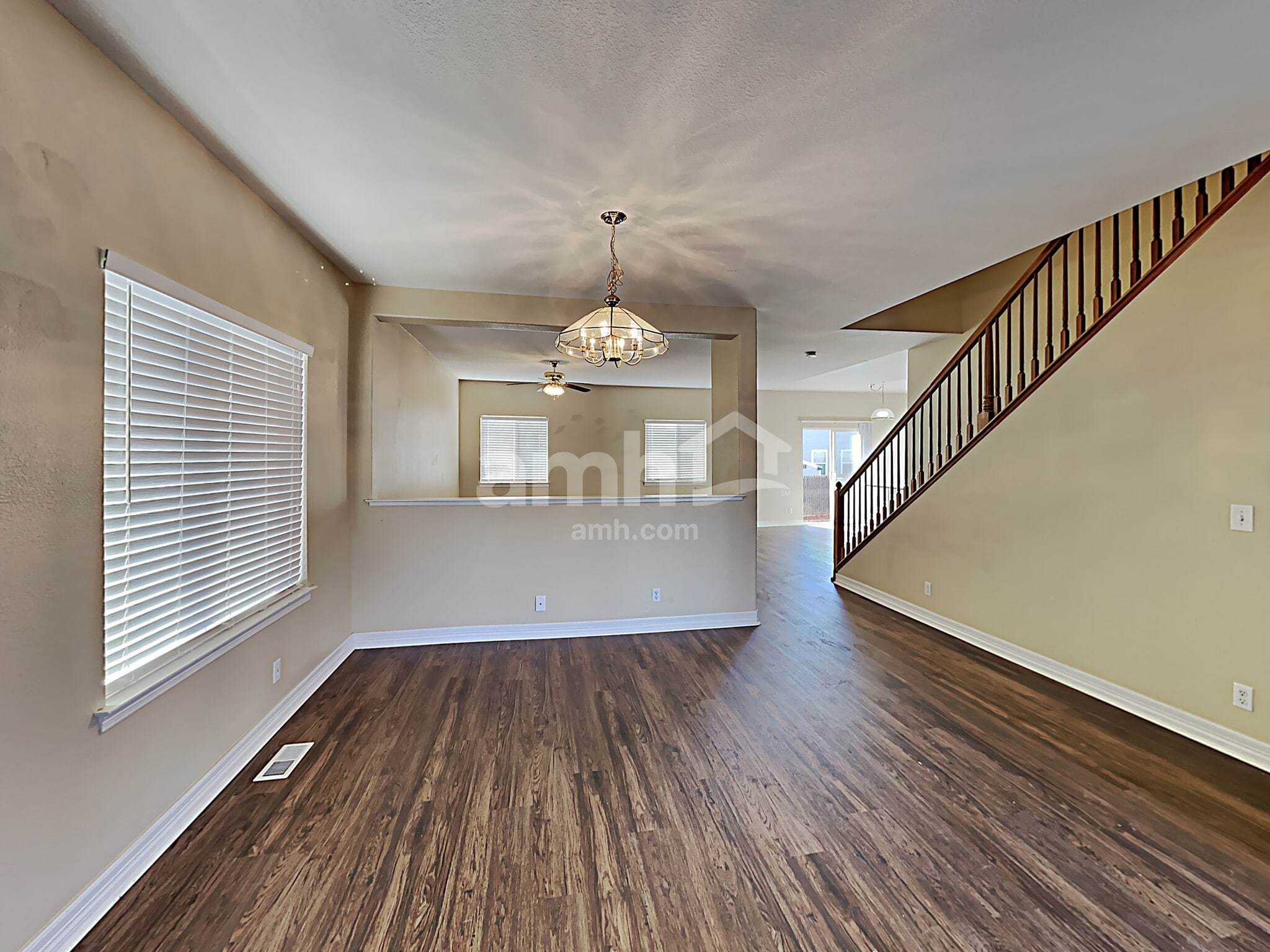 Building Photo - 13945 Jasmine St