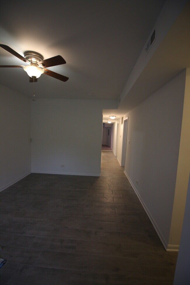 Building Photo - 1408 N Maplewood Ave