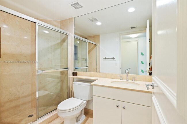 Building Photo - 765 Crandon Blvd