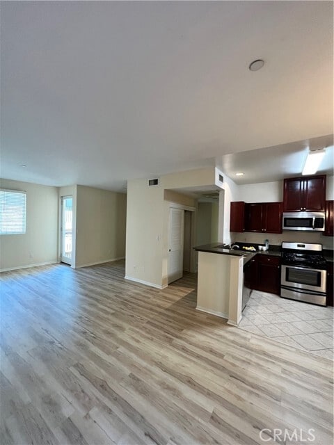 Building Photo - 13941 Sherman Way