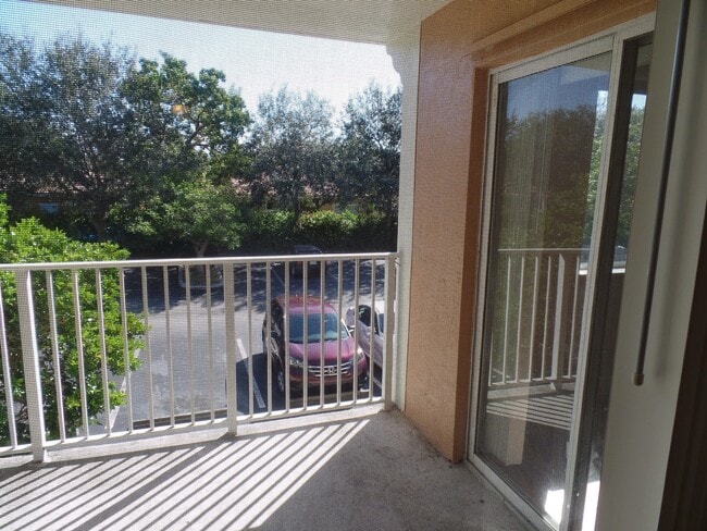 Building Photo - 3844 Lyons Rd