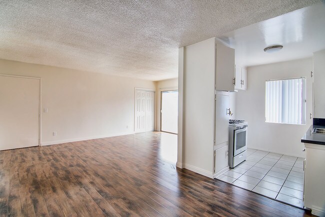 Building Photo - Bavarian