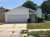 Building Photo - Beautiful 3 Bedroom 2 Bathroom House Off o...