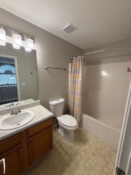 Building Photo - 7098 Cavender Dr SW