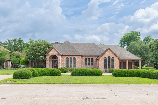 Building Photo - 32810 Waltham Crossing