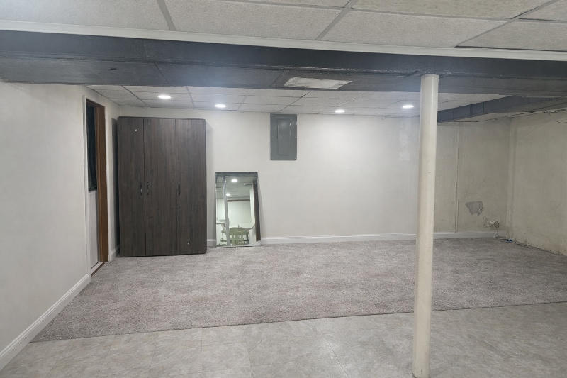 Building Photo - 36969 Lancaster St