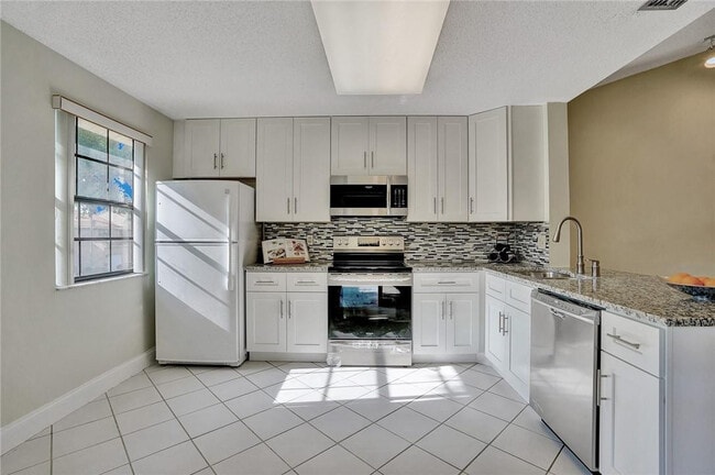 Building Photo - 6698 Montego Bay Blvd
