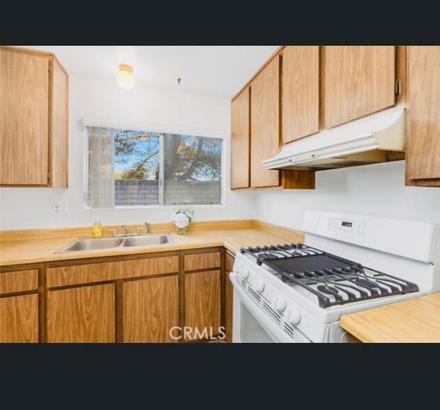 Building Photo - 5464 Evelyn Dr